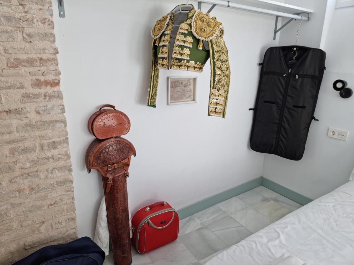 Philippe'S Home Triana Con Terraza Seville Exterior photo